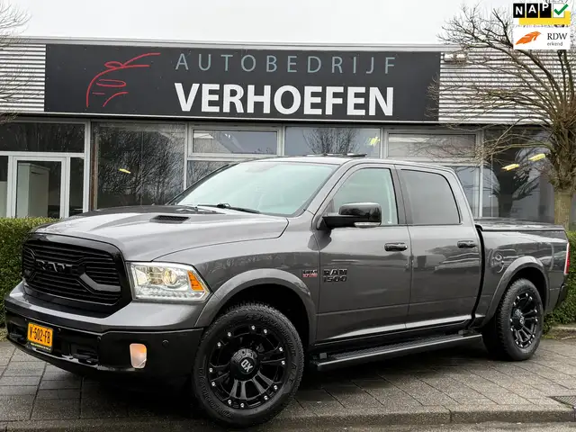 Dodge RAM 1500 5.7 V8 Quad Cab 6'4 -PANORAMADAK - ZWART LEDE