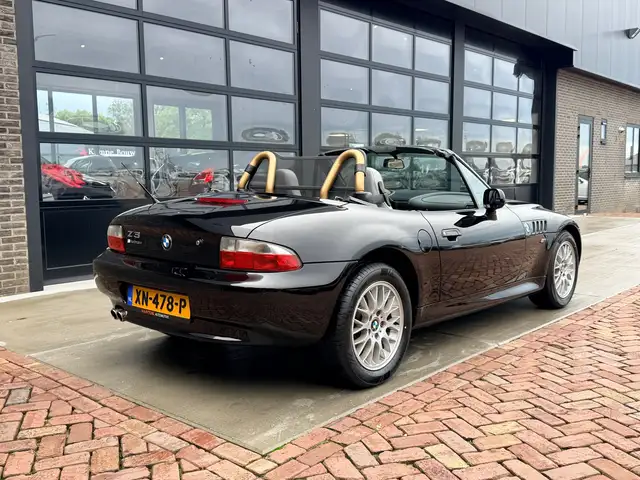 BMW Z3 view 2