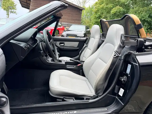 BMW Z3 view 4