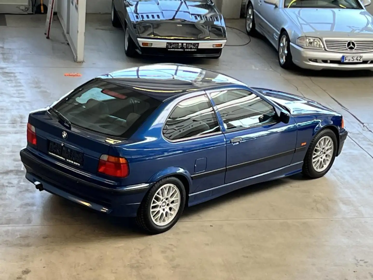 BMW 323 ti Compact Blau - 1