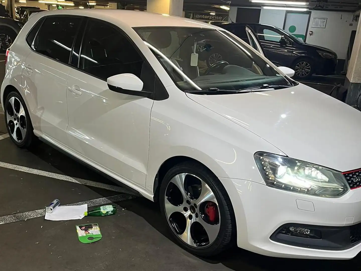 Volkswagen Polo GTI 1.4 TSI DSG Bílá - 1