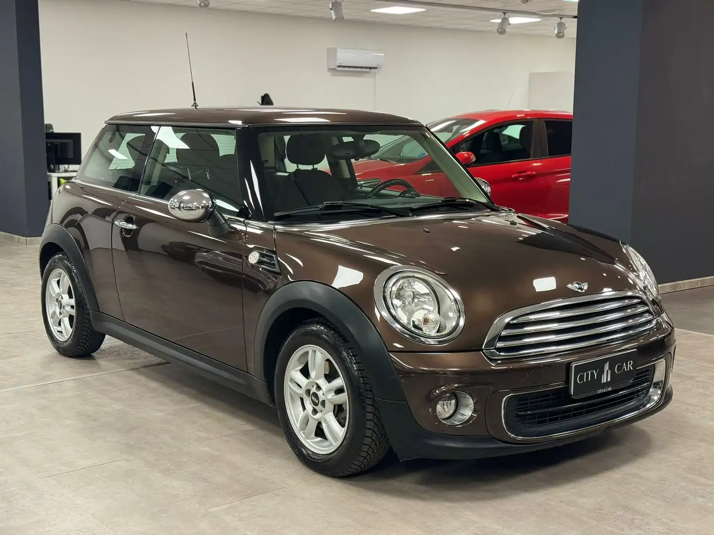 MINI One Hatchback 1.6 s/clima Marrone - 1