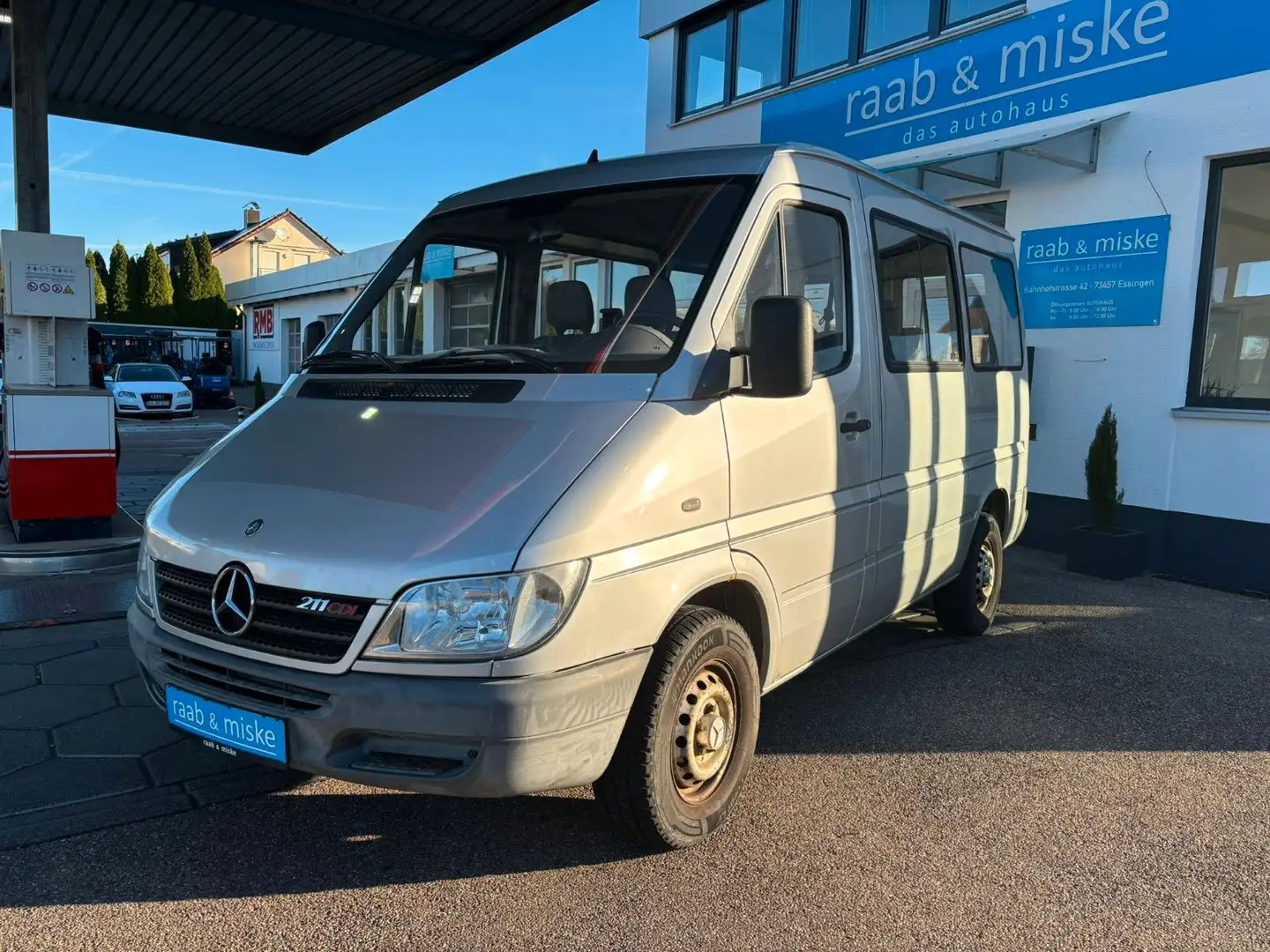Mercedes-Benz Sprinter Kombi 211 CDI Silber - 2