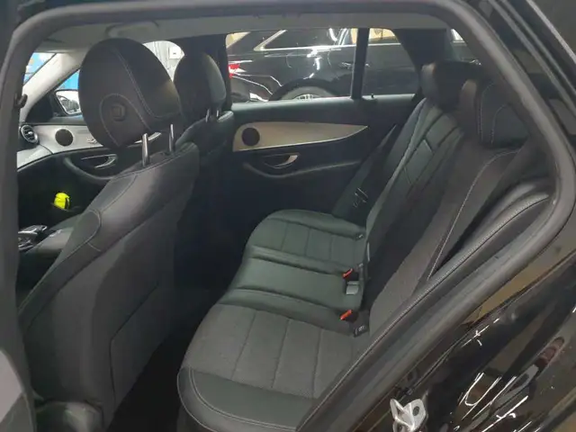 Mercedes-Benz E-Class view 13
