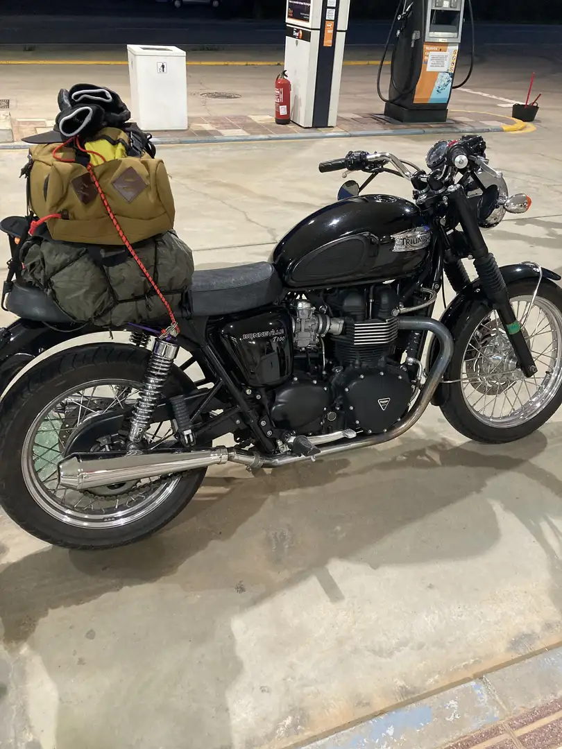 Triumph Bonneville T100 Black Edition - 2