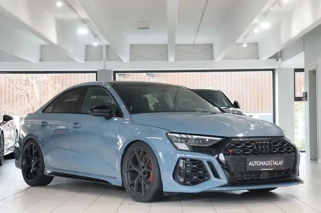 Audi RS3 Lim. 2.5 TFSI quattro HUD*Matrix*B&O*KAM