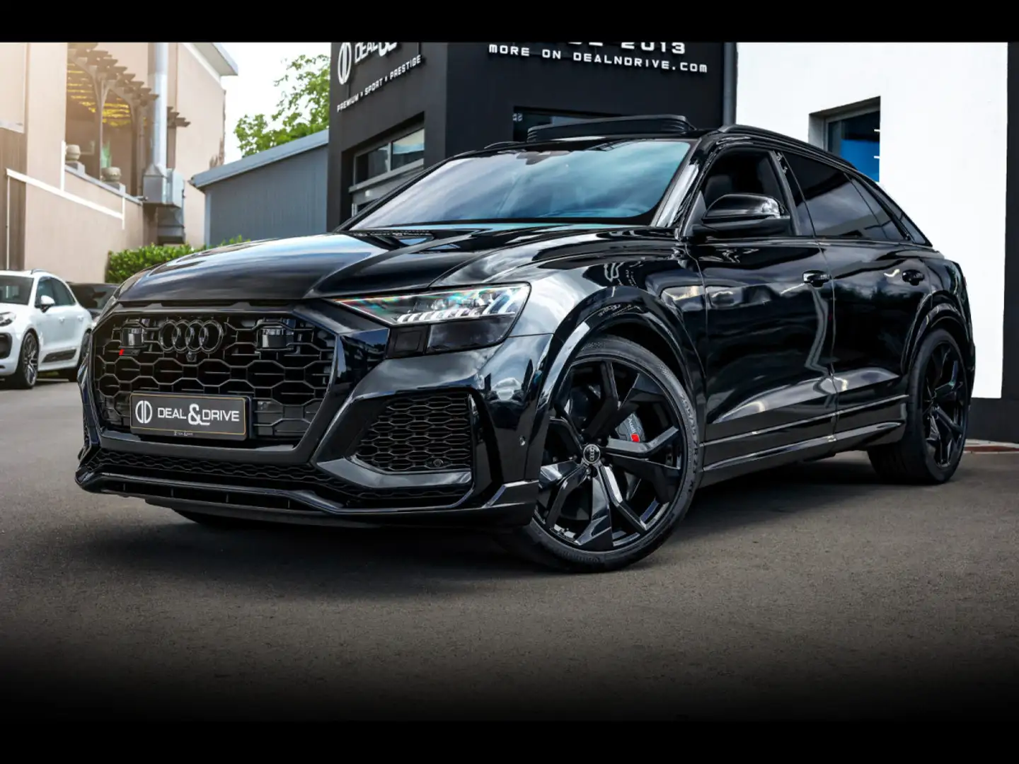 Audi RS Q8 RS DYNAMIC+°305°KERAMIK°B&O°CARBON°AHK°8x Tyres Noir - 1