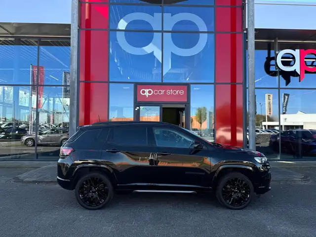 Jeep Compass view 4