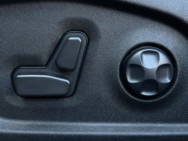 Jeep Compass view 11