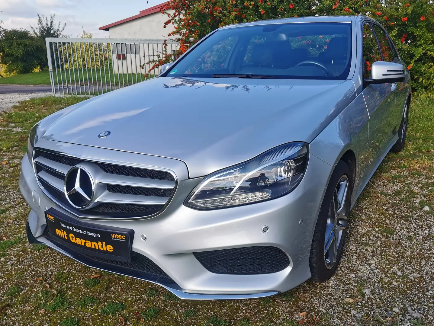 Mercedes-Benz E 400 E 400 AMG Line # Garantie # Service neu#TOP Silber - 1