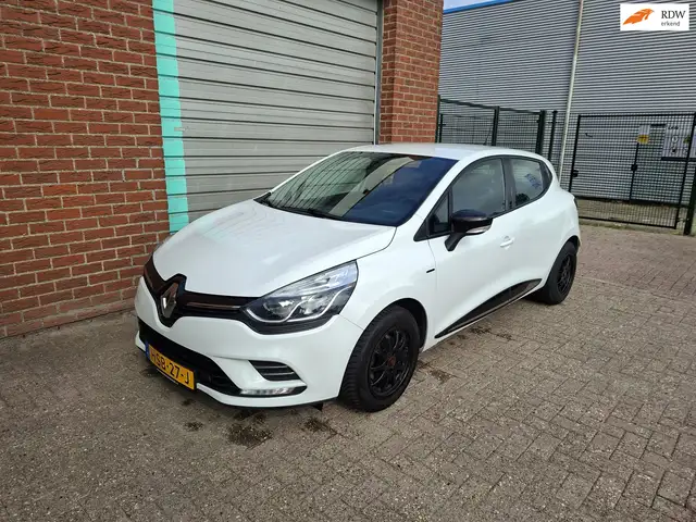 2017 Renault Clio in White for sale