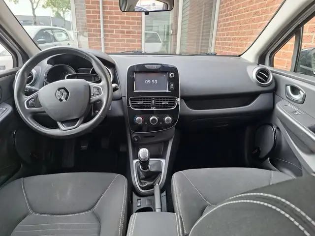 Renault Clio view 20