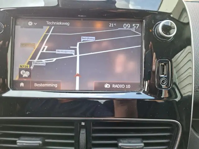 Renault Clio view 12