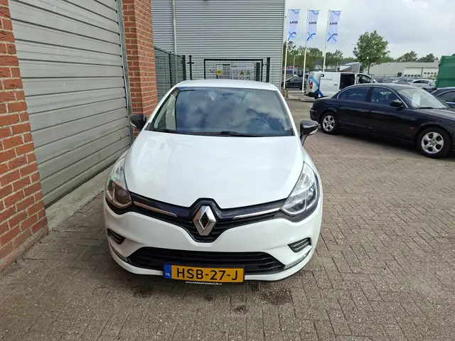 Renault Clio view 27