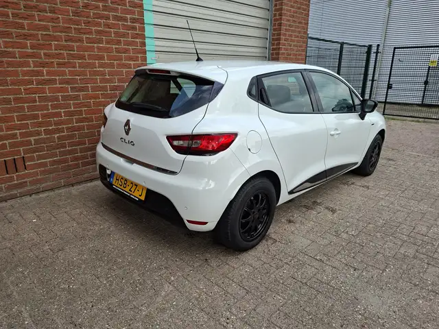 Renault Clio view 5