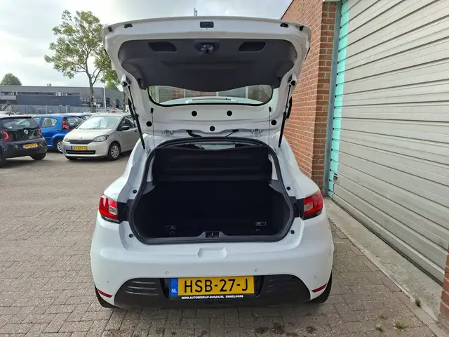 Renault Clio view 8