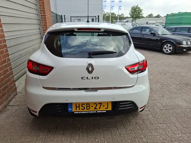 Renault Clio view 10