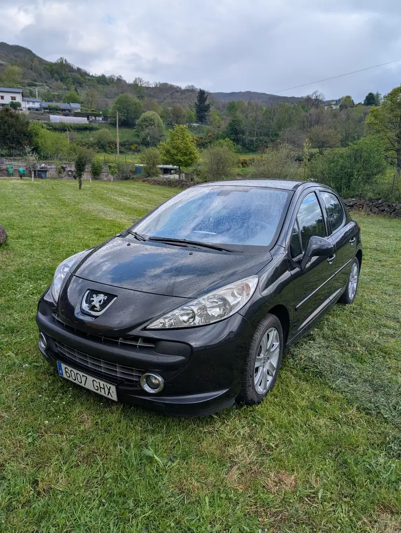 Peugeot 207 1.6 HDi 90 cv Premium Negro - 1