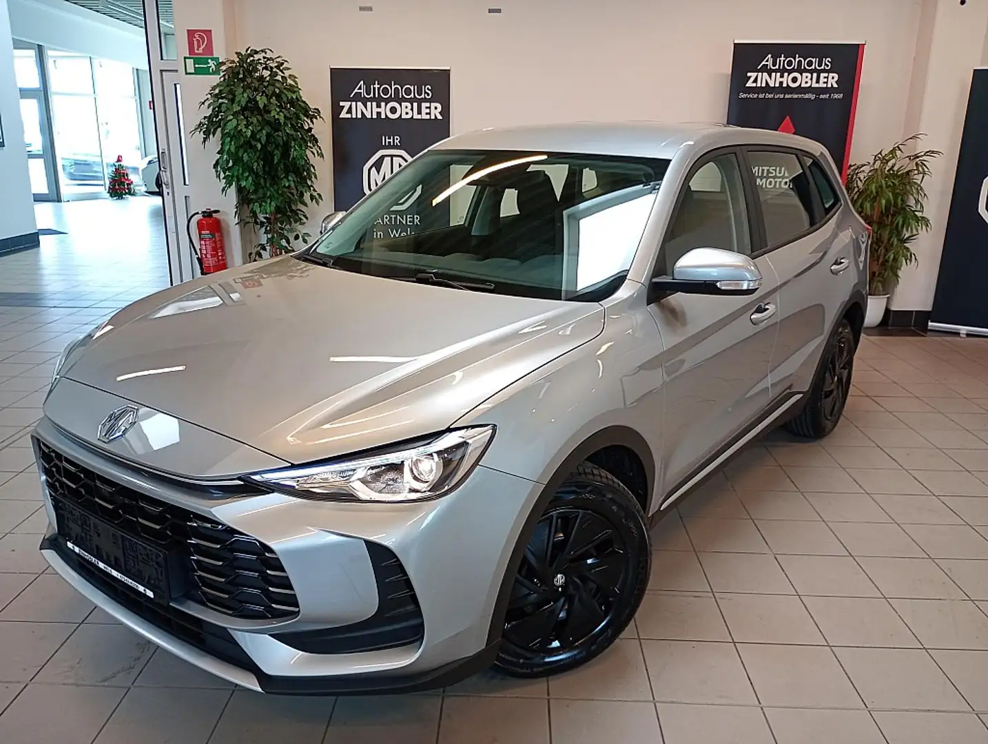 MG ZS 1.5 Hybrid+ Standard Grau - 1