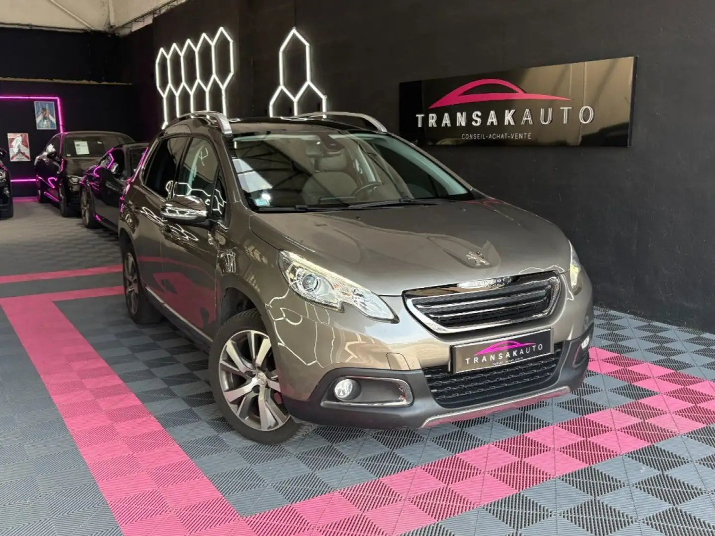 Peugeot 2008 Féline Cuivre 115 ch 1.6 e-HDi Distribution OK - R - 1