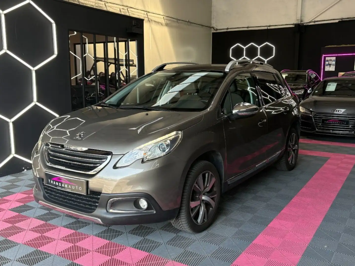 Peugeot 2008 Féline Cuivre 115 ch 1.6 e-HDi Distribution OK - R - 2