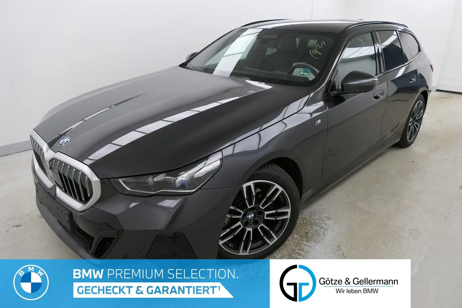 BMW 520 d Touring M Sport //Autobahnassistent AHK Gris - 1