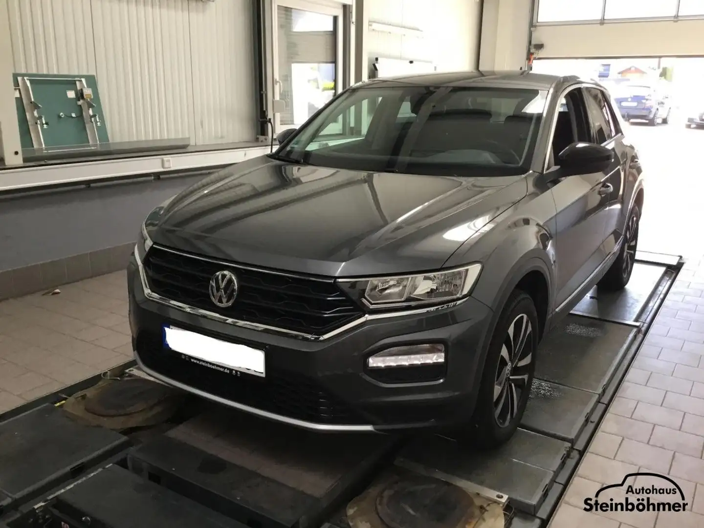 Volkswagen T-Roc United 1.6TDI Navi ACC PDC el. Heckklappe Grau - 1