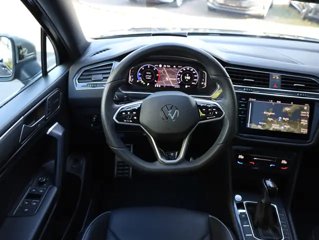 Volkswagen Tiguan Allspace view 25