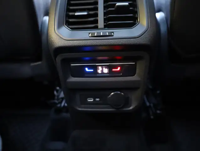 Volkswagen Tiguan Allspace view 23