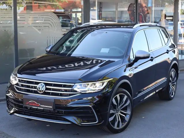 Volkswagen Tiguan Allspace view 2