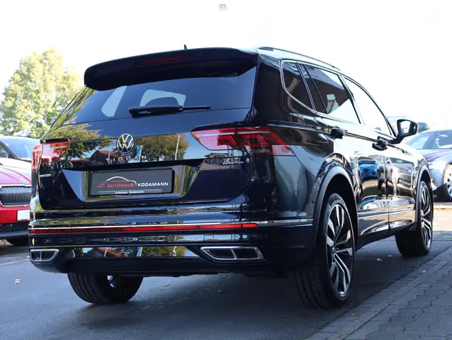 Volkswagen Tiguan Allspace view 12