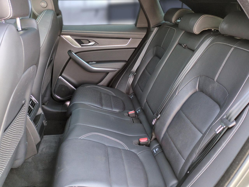 Jaguar F-Pace P250 R-Dynamic SE AWD AHK/Pano Bluetooth — photo 9