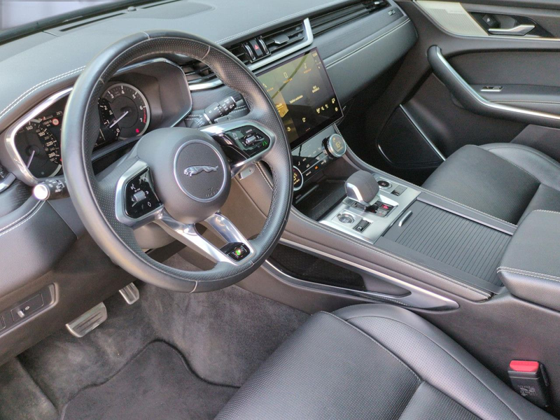 Jaguar F-Pace P250 R-Dynamic SE AWD AHK/Pano Bluetooth — photo 7
