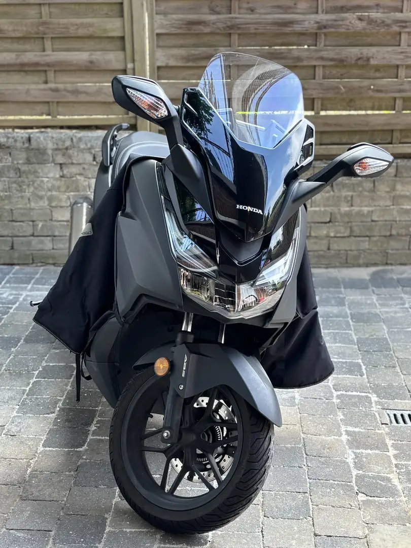 Honda Forza 125 Gri - 1