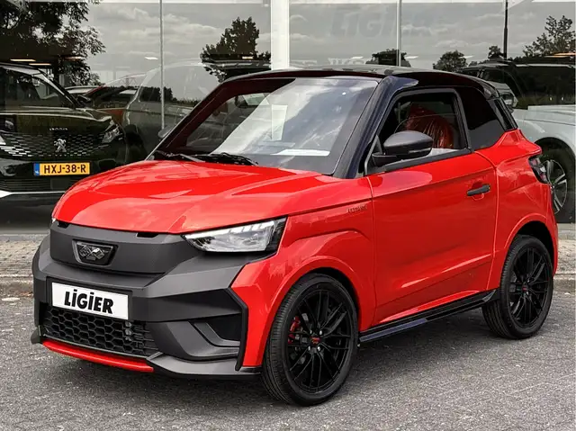 Ligier JS 50 Ultimate Black line | Airco | Stuurbekrachtiging |