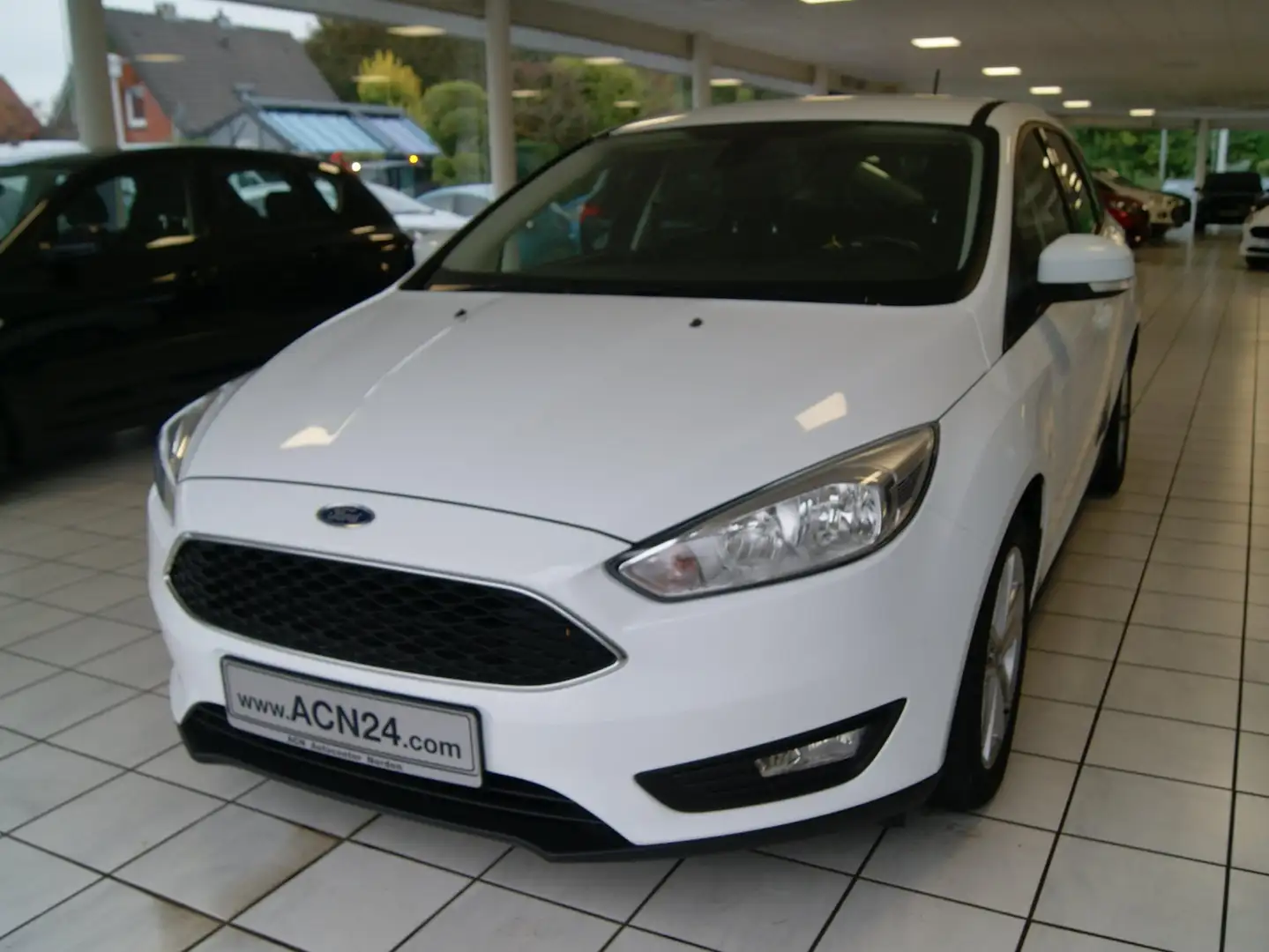 Ford Focus Business Edition Weiß - 1