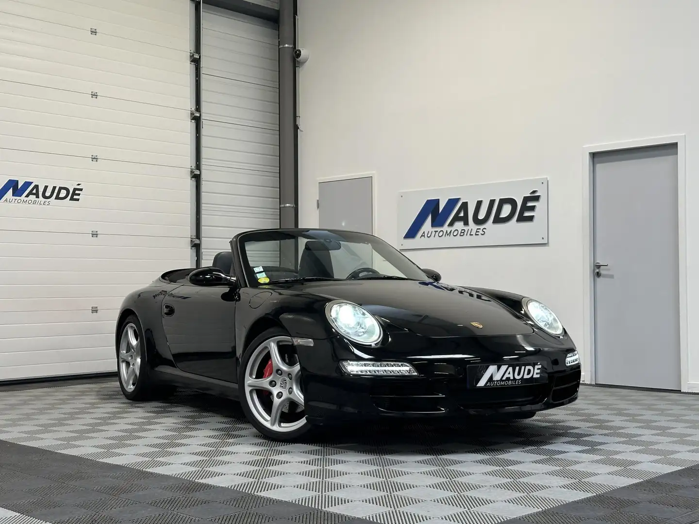 Porsche 911 997 Carrera S Cabriolet 3.8i 355ch bvm6  Suivi Com Noir - 1