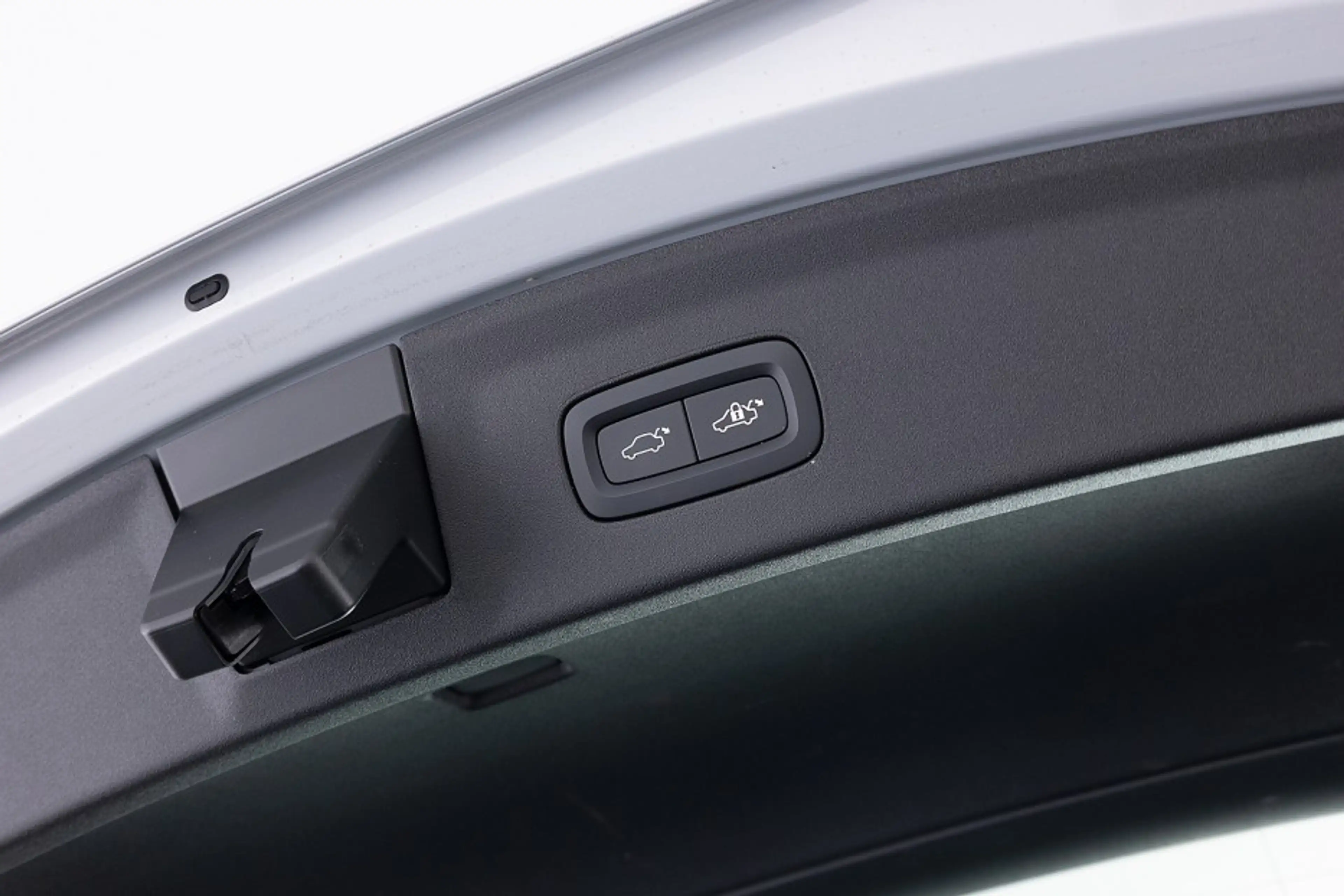 Polestar 2 Long Range Dual Motor 82 kWh AWD — photo 25