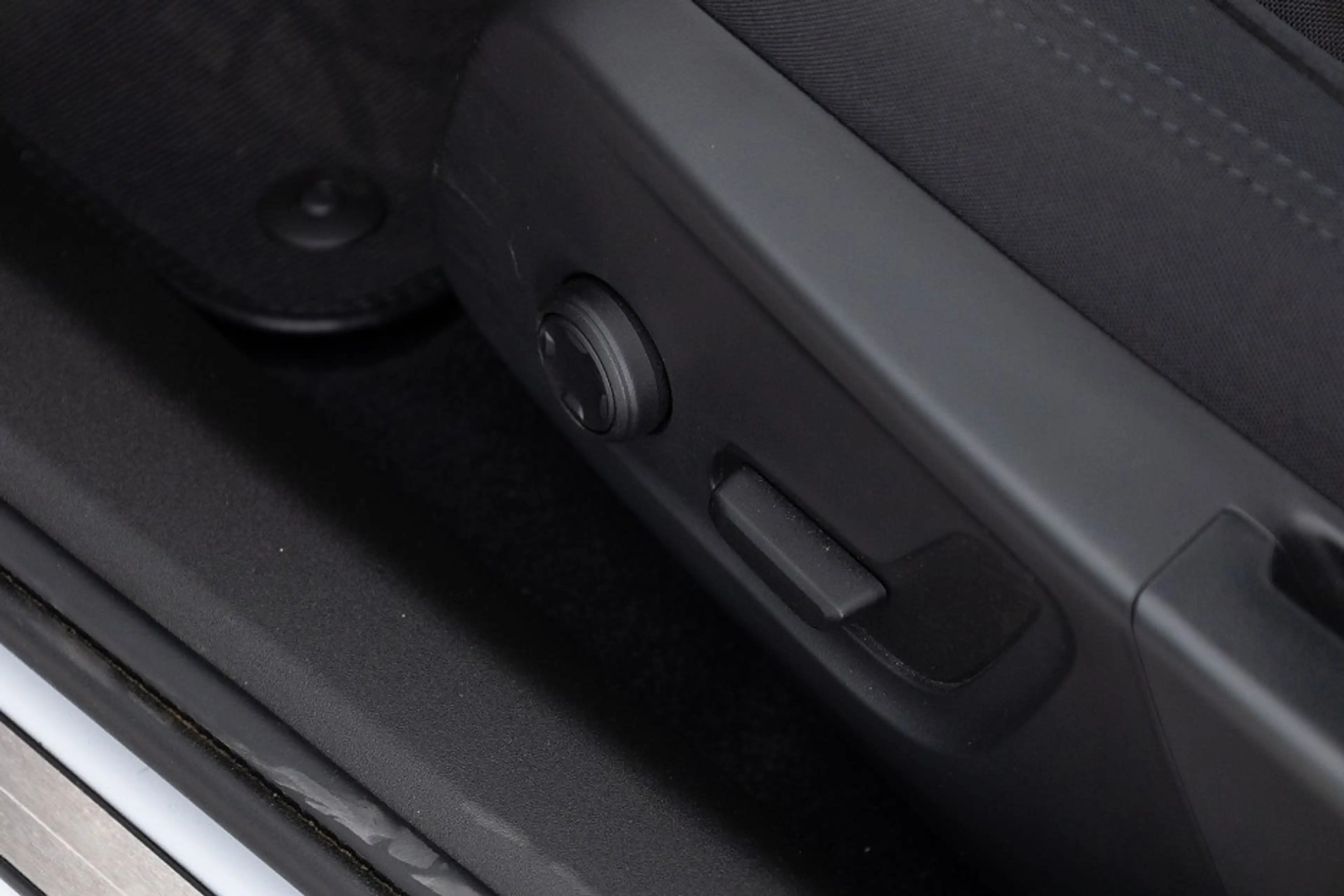 Polestar 2 Long Range Dual Motor 82 kWh AWD — photo 10
