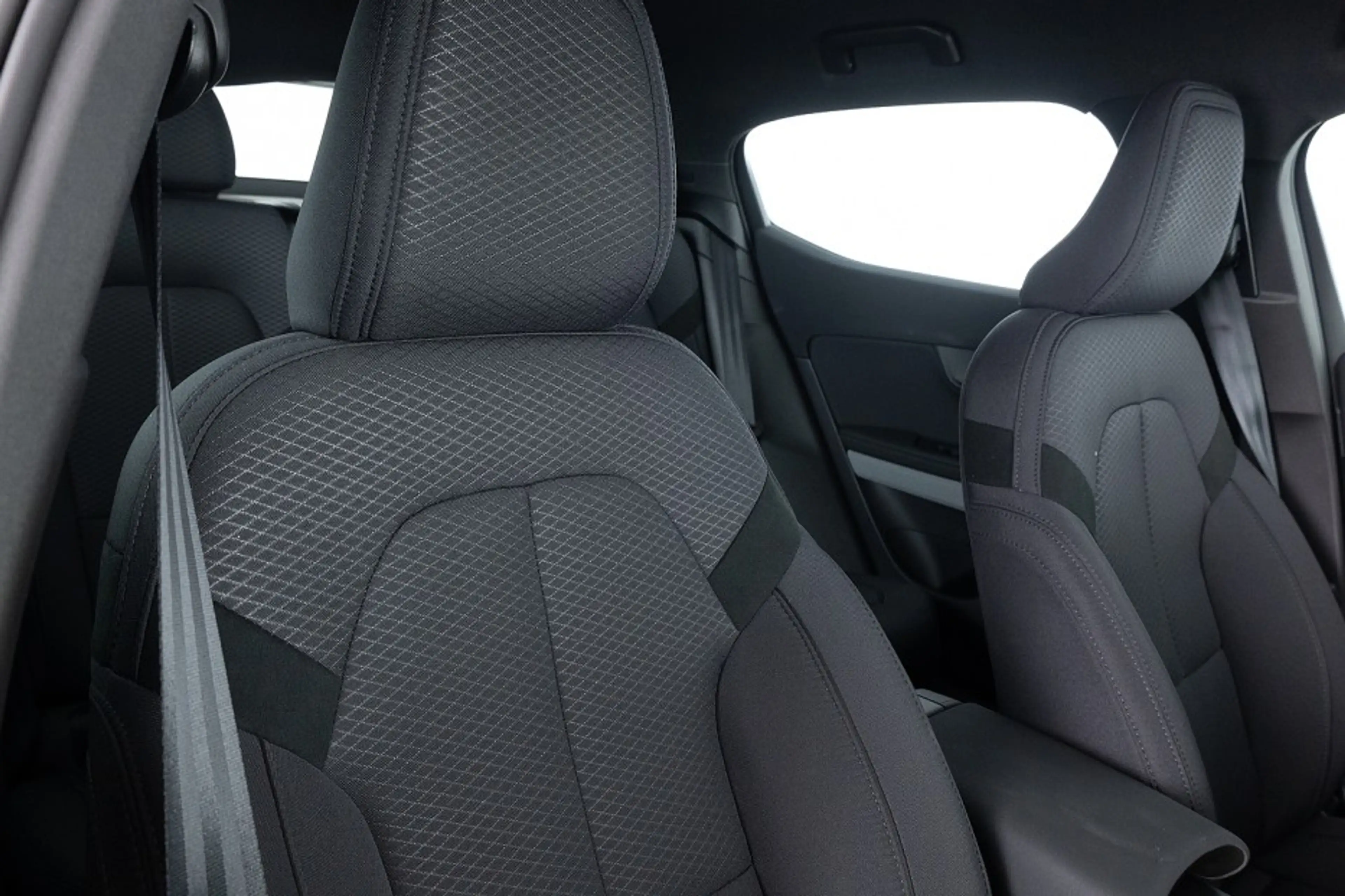 Polestar 2 Long Range Dual Motor 82 kWh AWD — photo 21