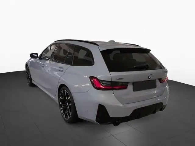 BMW 3 Series view 14