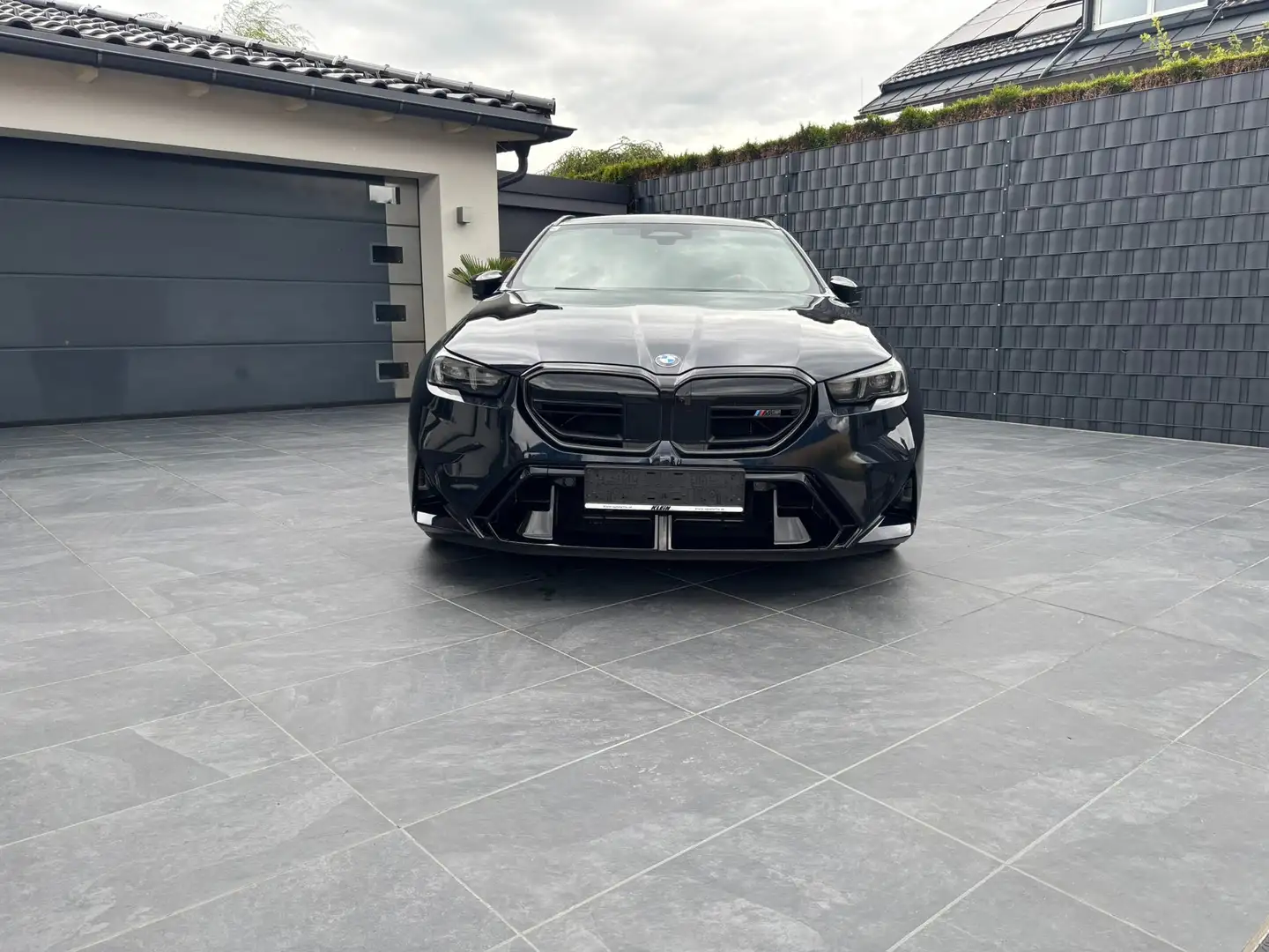BMW M5 Touring  Ceramic, Carbon u. v. m. Schwarz - 2
