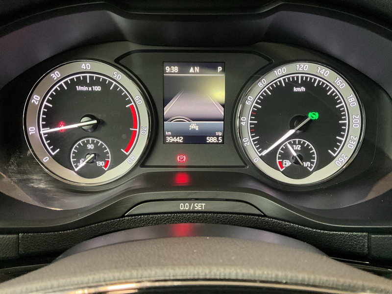 Skoda Karoq Style+DSG+LED+AHK+PANO+NAVI — photo 11