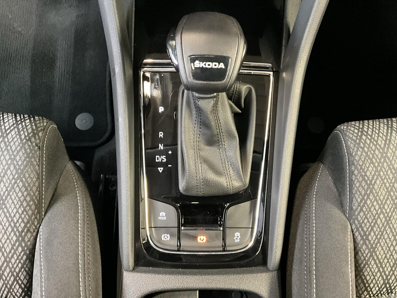 Skoda Karoq Style+DSG+LED+AHK+PANO+NAVI — photo 12