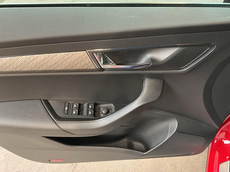 Skoda Karoq Style+DSG+LED+AHK+PANO+NAVI — photo 14