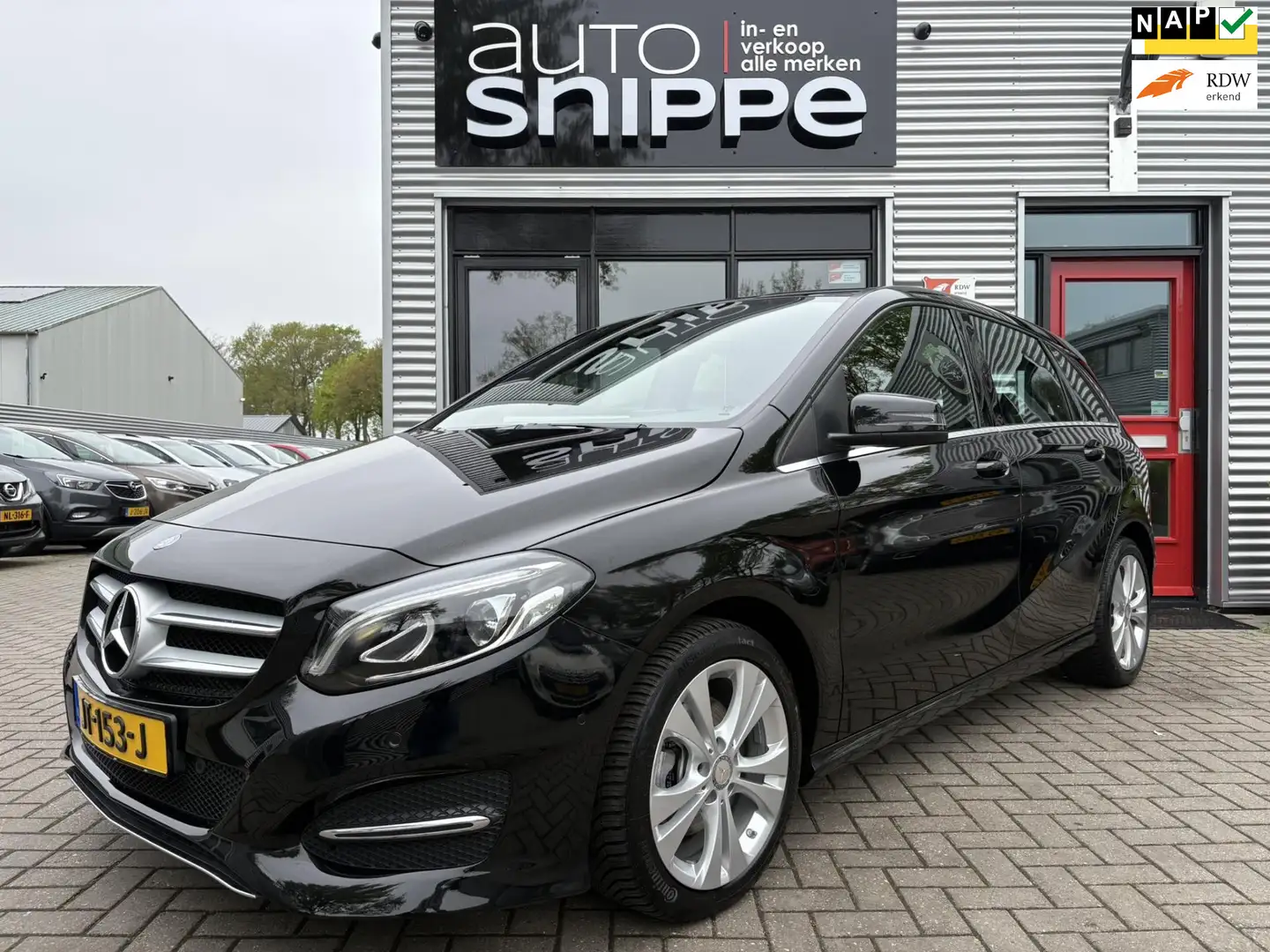 Mercedes-Benz B 180 Ambition -AUTOMAAT-AIRCO-CRUISECONTROL-NAVI-SPORTS Zwart - 1