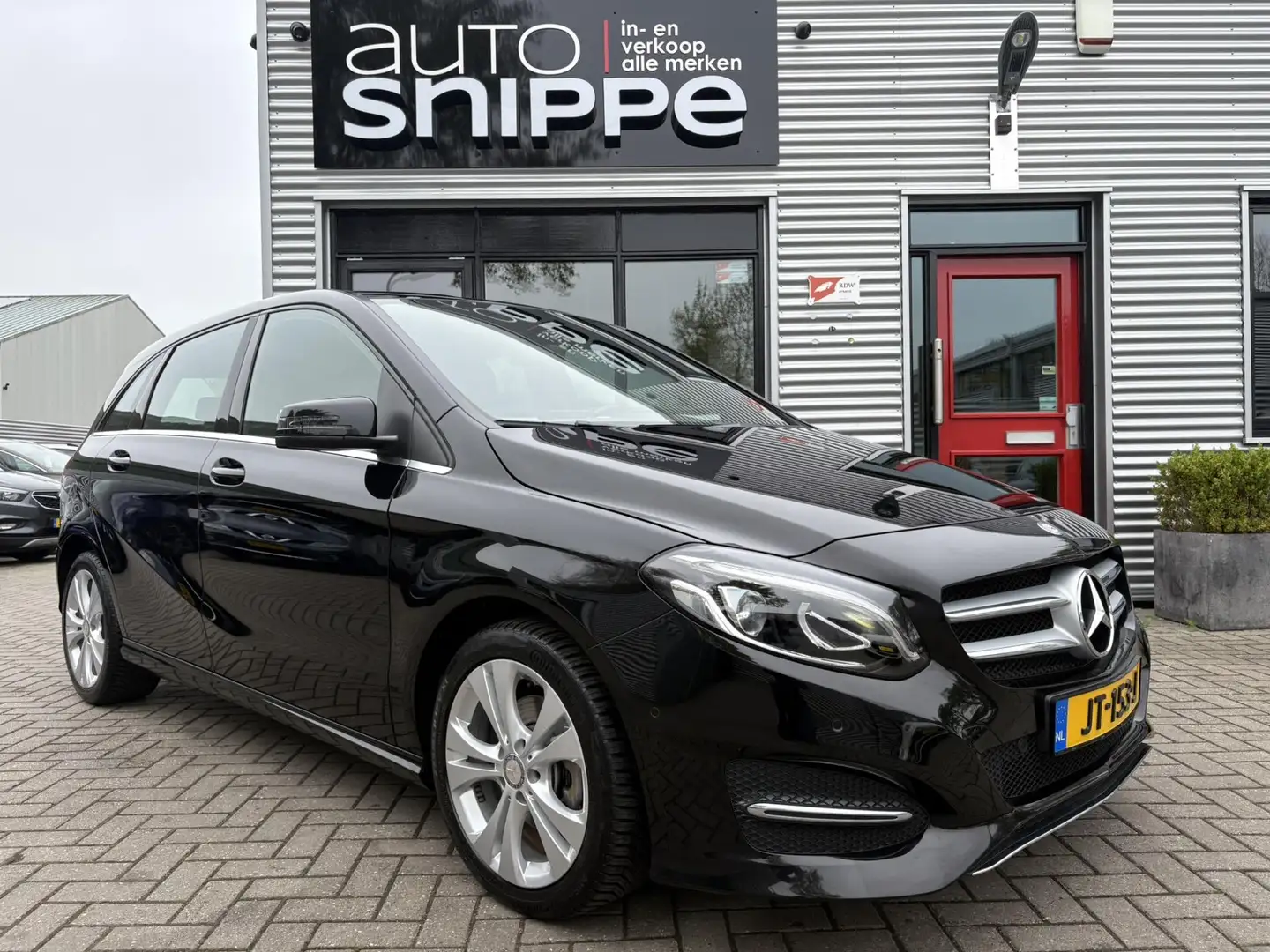Mercedes-Benz B 180 Ambition -AUTOMAAT-AIRCO-CRUISECONTROL-NAVI-SPORTS Zwart - 2