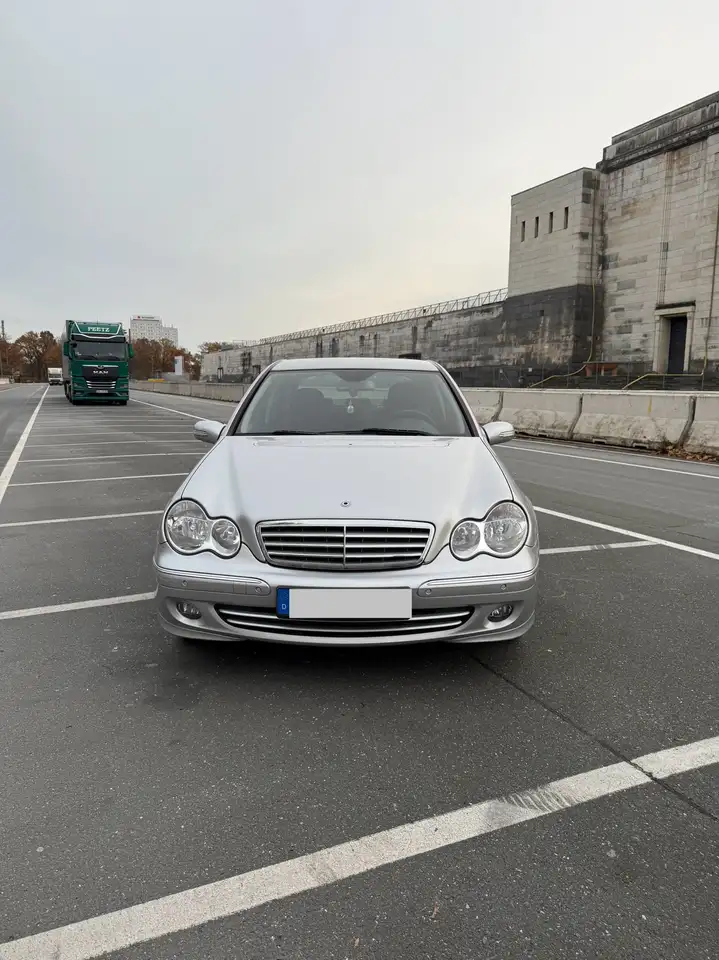 Mercedes-Benz C 180