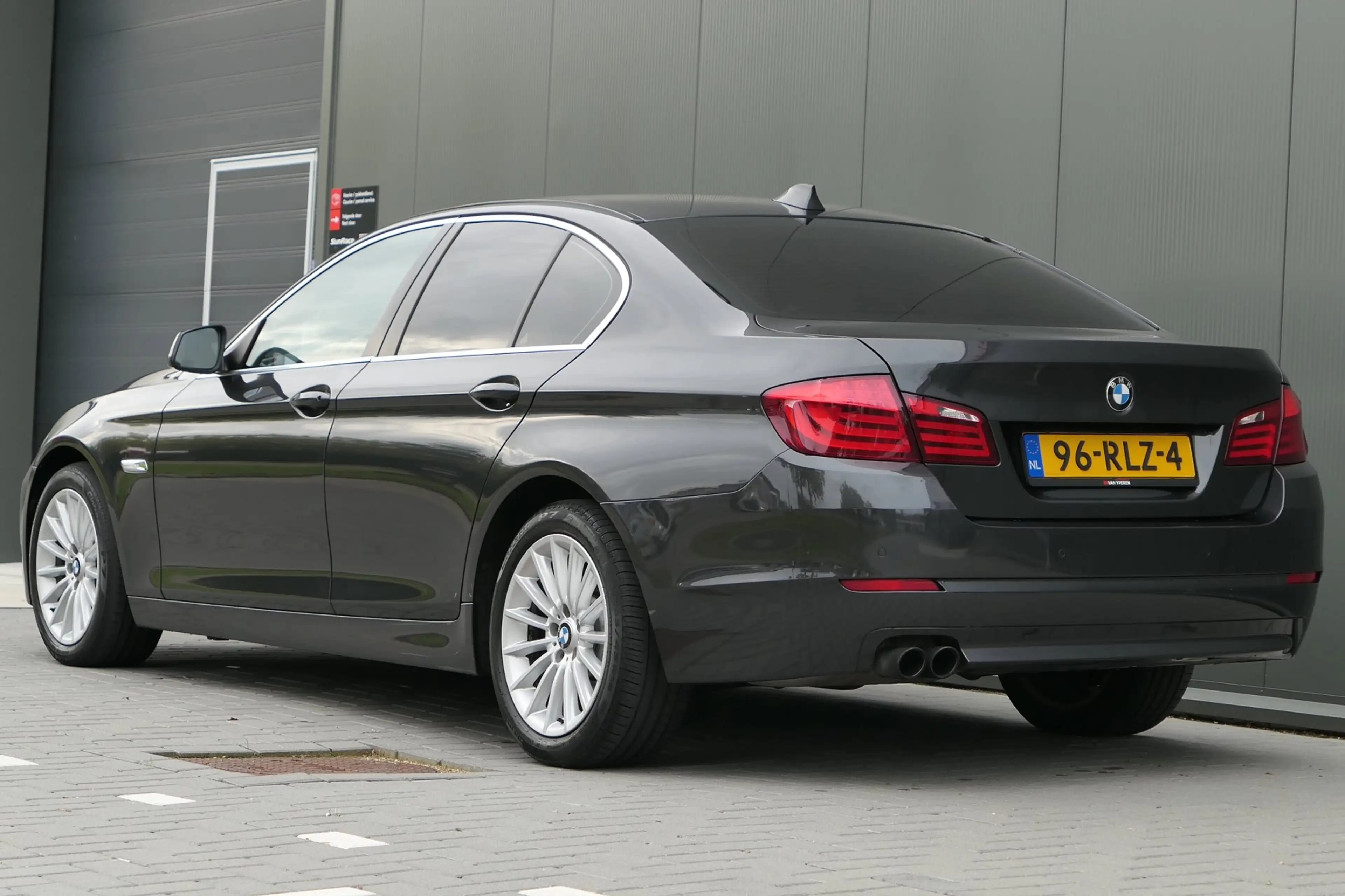 BMW 528 5-serie 528i High Executive NAP Dealer onderhouden — photo 14