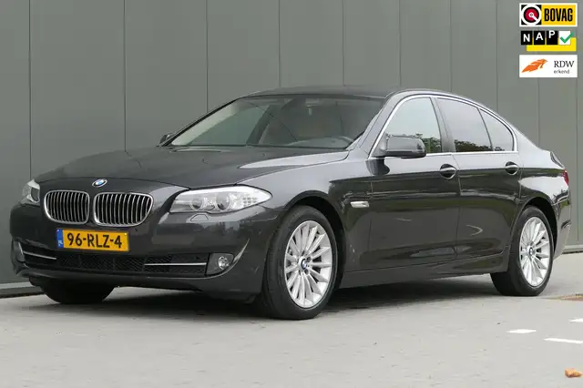 BMW 528 5-serie 528i High Executive NAP Dealer onderhouden